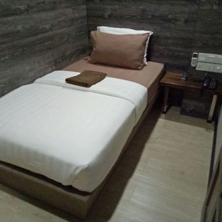 Hotel Qing Yun Resthouse -Delima Satu Kampong Serusup Exterior foto